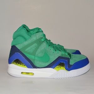 Nike Womens Air Tech Challenge II SE